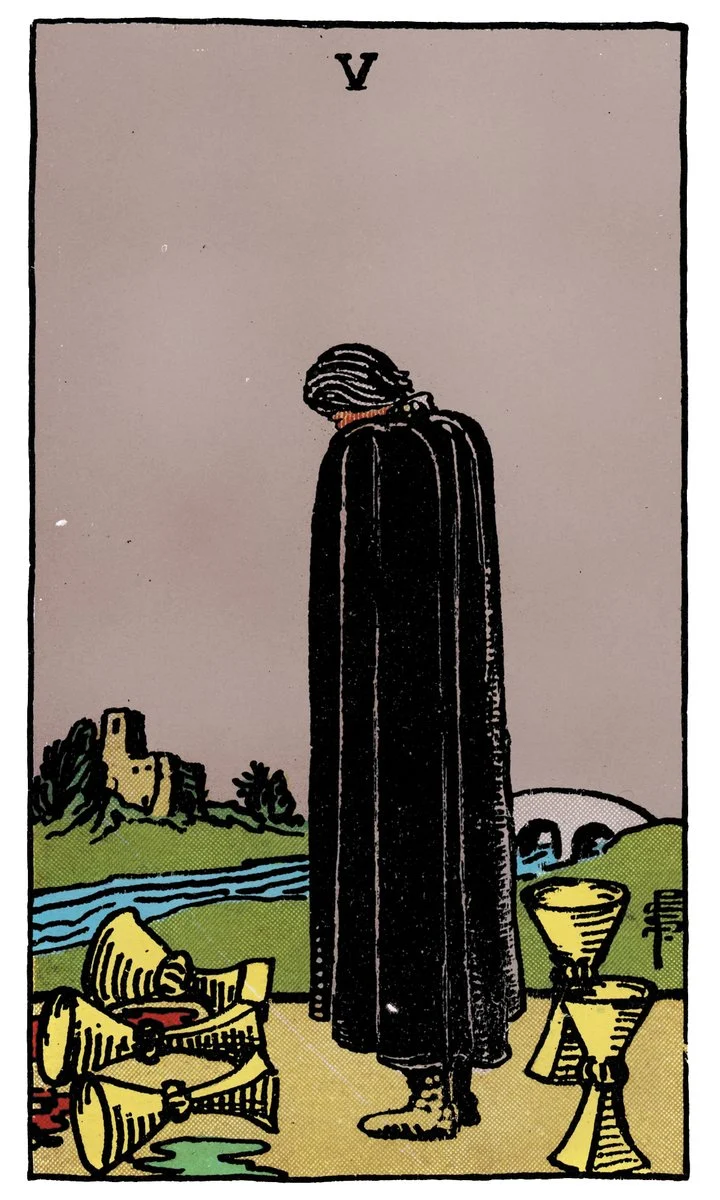 Five of Cups — ห้าถ้วย